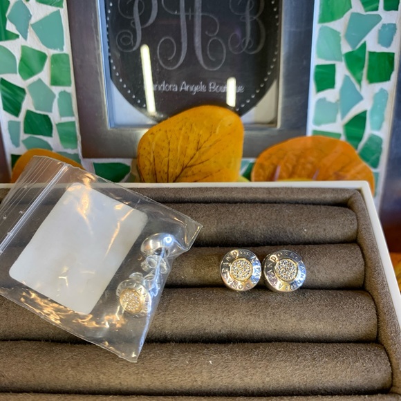 Pandora Two Tone Signature Earrings And Clips - Picture 6 of 8